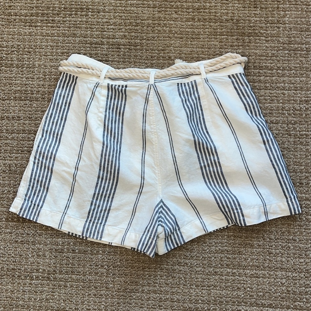 Women Ralph Lauren Polo Striped White & Blue Linen Shorts Rope Belt Sz 12 - Picture 5 of 8